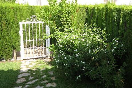 House With Garden At Oliva Nova Golf & Beach Resort Les Deveses Exterior foto